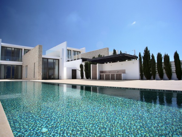 Beachfront 5 Bedroom Villa in Cap St Georges